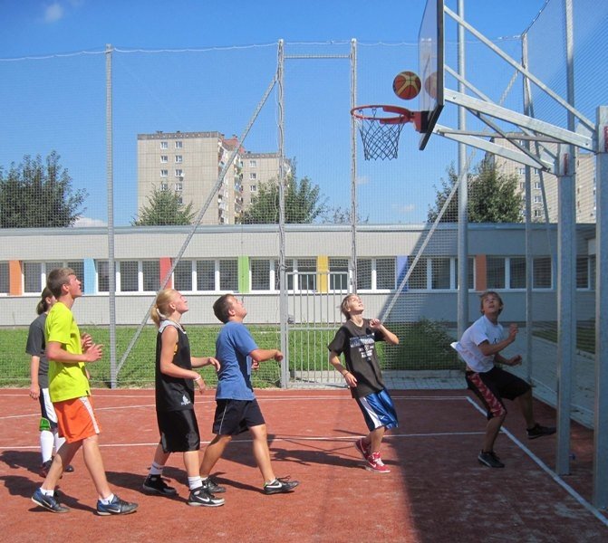 pierwszy-dzien-turnieju-koszykarskich-trojek-28951