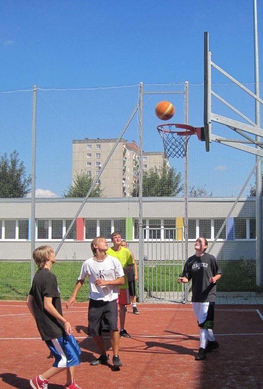 pierwszy-dzien-turnieju-koszykarskich-trojek-28951