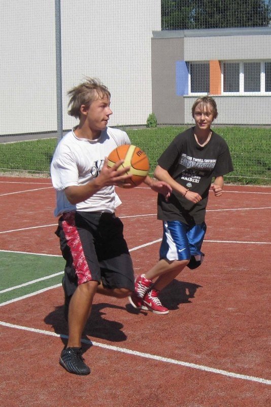 pierwszy-dzien-turnieju-koszykarskich-trojek-28951