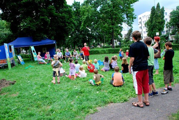 podworka-teatrem-zaczarowane-28985