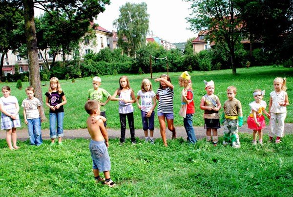 podworka-teatrem-zaczarowane-28985