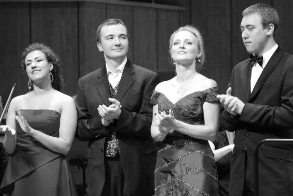lekko-i-przyjemnie-w-filharmonii-29051