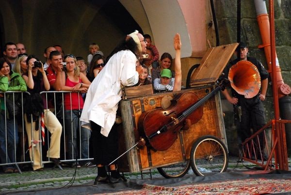 teatry-uliczne-najlepsze-na-koniec-29076