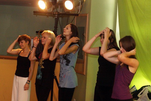 mdlenie-na-scenie-i-dialogi-balonow-29084