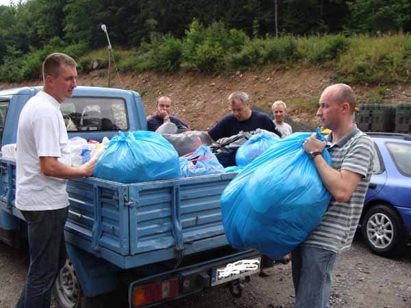 szklarskoporebianie-pomogli-powodzianom-29098