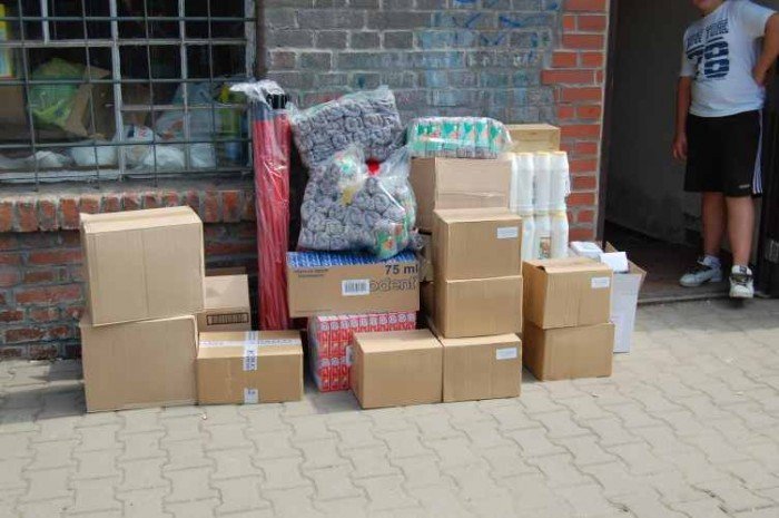 Na zdjęciach – Leśna: sprzątanie po powodzi