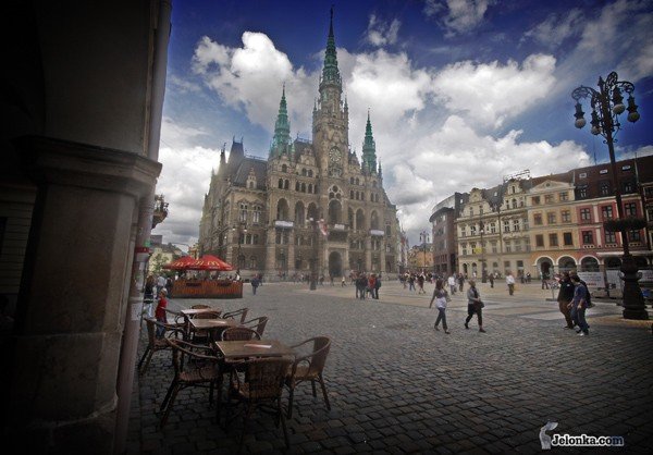 Stanisław Dąbrowski poleca na wypoczynek... Czechy. Na zdjęciu – Liberec.
