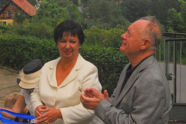 piknik-przy-dziurawej-skale-z-obrazem-w-tle-29205