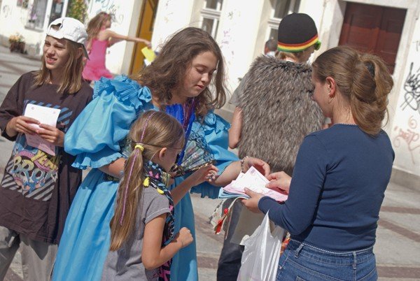taniec-wojownikow-na-placu-piastowskim-29347