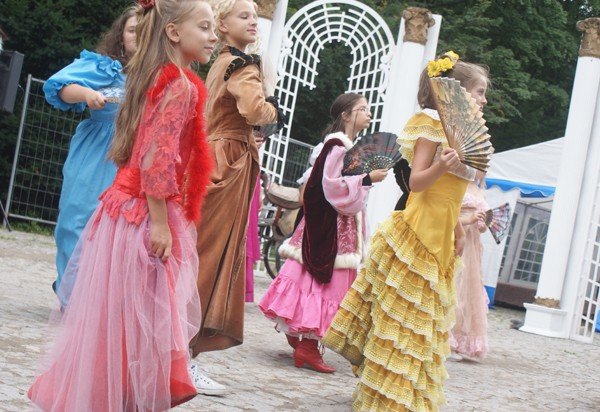 marysienka-wjedzie-do-cieplic-29374