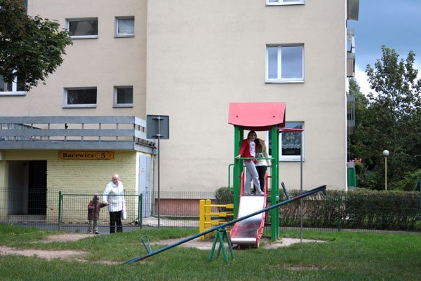 zabobrzanska-posucha-na-place-zabaw-29468