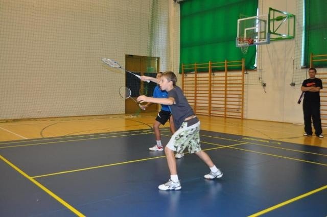 badmintonisci-chojnika-punktowali-w-sobotce-29678