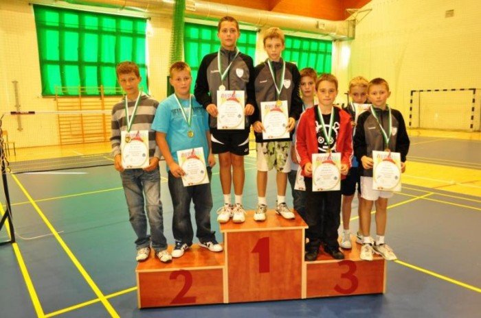 badmintonisci-chojnika-punktowali-w-sobotce-29678