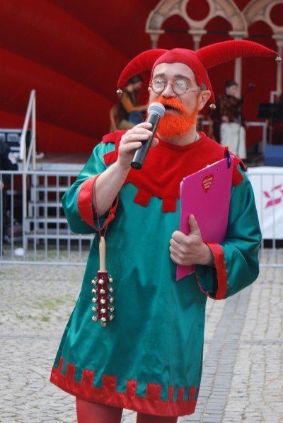 sredniowieczne-klimaty-przy-ratuszu-29768