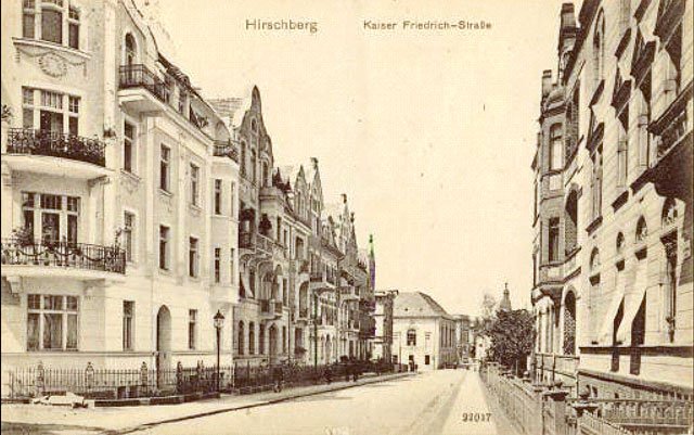 Secesyjne kamienice przy Kaiser Friedrich-strasse (Matejki) niedługo po wybudowaniu, co zajęło Niemcom zaledwie kilka lat.