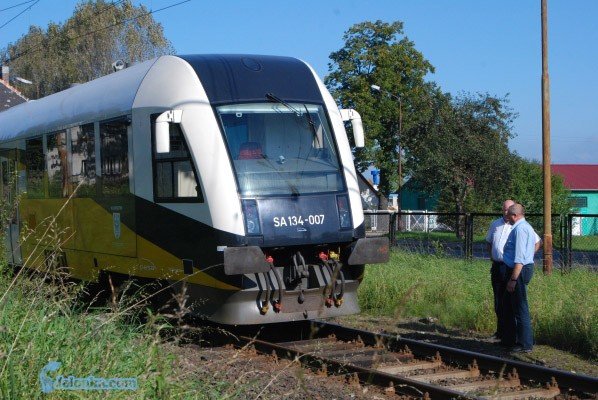smierc-pod-pociagiem-na-przejezdzie-kolejowym-30037