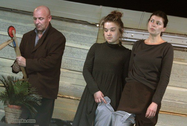 premiera-66-lat-po-powstanczej-klesce-niepokoj-sumienia-30041
