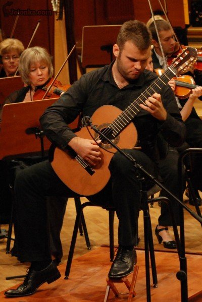 gitarowy-popis-wirtuozerii-w-filharmonii-dolnoslaskiej-30142