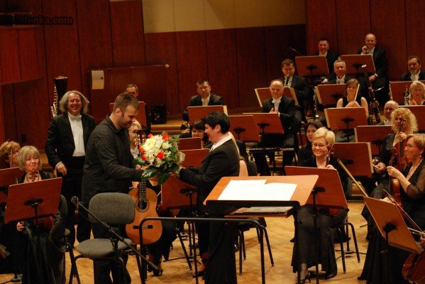 gitarowy-popis-wirtuozerii-w-filharmonii-dolnoslaskiej-30142