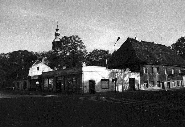 rosnie-kamienica-przed-koscioem-aski-30157