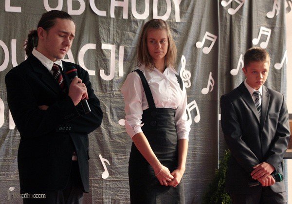 kwiaty-nagrody-zyczenia-w-dniu-edukacji-narodowej-30234