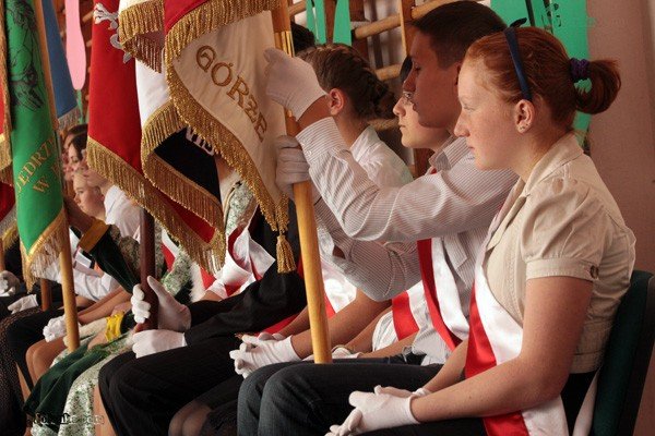kwiaty-nagrody-zyczenia-w-dniu-edukacji-narodowej-30234
