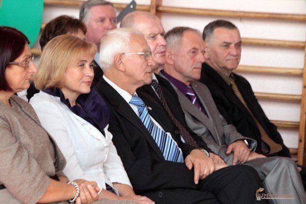 kwiaty-nagrody-zyczenia-w-dniu-edukacji-narodowej-30234