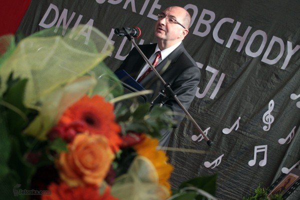 kwiaty-nagrody-zyczenia-w-dniu-edukacji-narodowej-30234