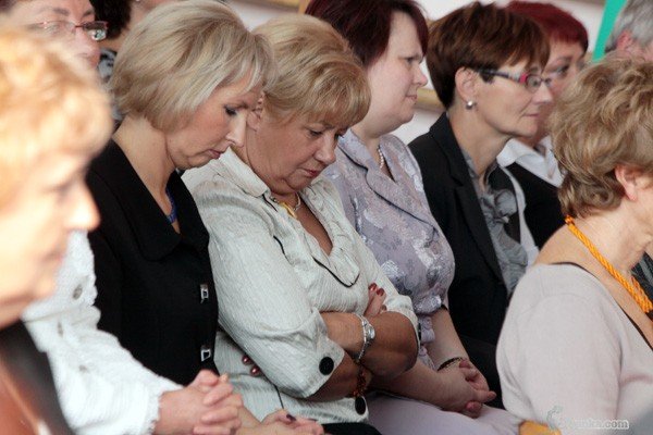 kwiaty-nagrody-zyczenia-w-dniu-edukacji-narodowej-30234