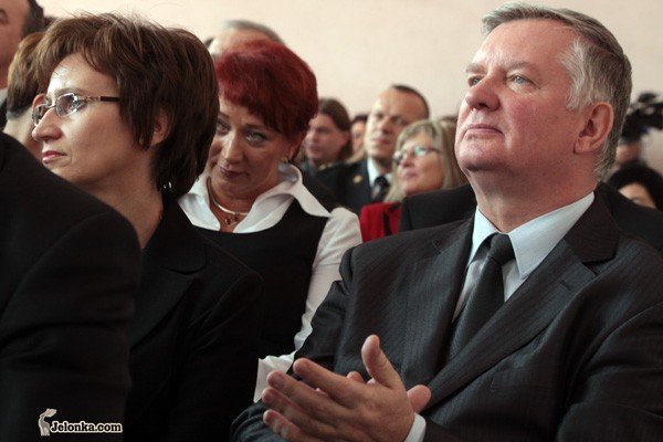 kwiaty-nagrody-zyczenia-w-dniu-edukacji-narodowej-30234