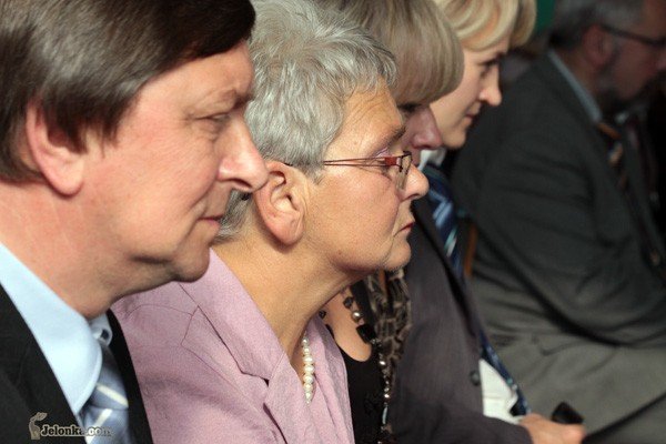 kwiaty-nagrody-zyczenia-w-dniu-edukacji-narodowej-30234