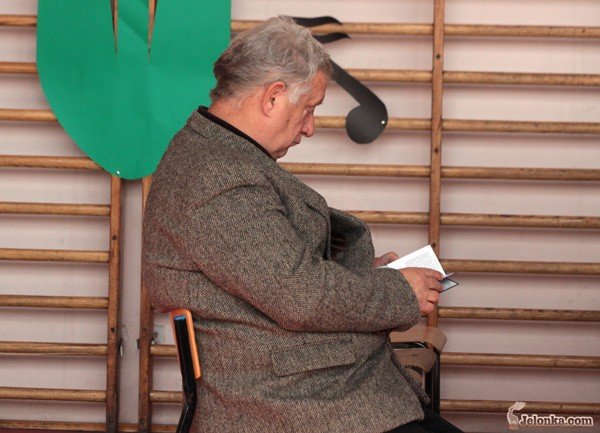 kwiaty-nagrody-zyczenia-w-dniu-edukacji-narodowej-30234