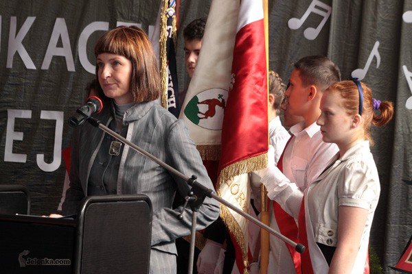 kwiaty-nagrody-zyczenia-w-dniu-edukacji-narodowej-30234