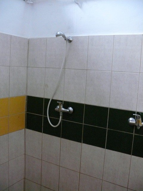 Wnętrza obiektu w dniu opuszczenia go przez KKS.