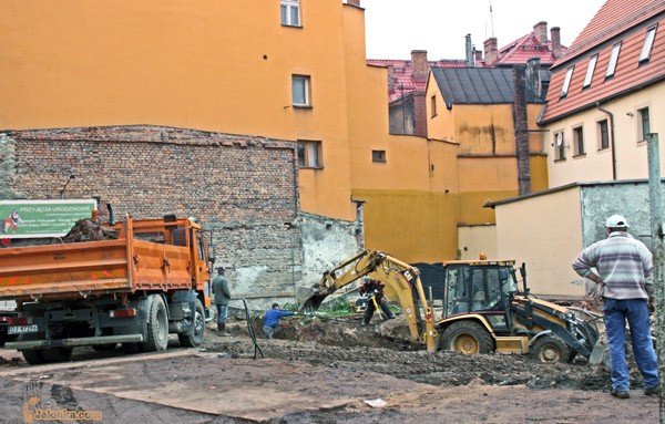 zamiast-pijackiego-skwerku-kamieniczka-30331
