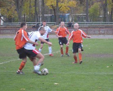 pub-gol-wygrywa-po-nerwowej-koncowce-30418
