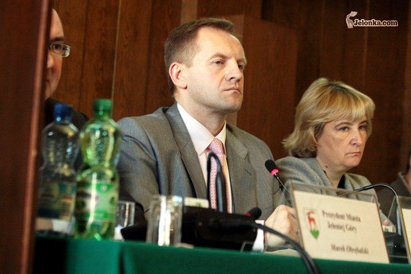 goracy-koniec-sesji-umowy-kupieckie-w-zawieszeniu-30455