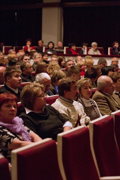 z-arturem-andrusem-smiechy-na-deskach-teatru-im-norwida-30457