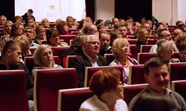z-arturem-andrusem-smiechy-na-deskach-teatru-im-norwida-30457