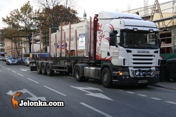 ciezarowka-w-opla-przez-nieuwage-30463