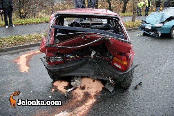mazda-w-volkswagena-polo-na-ulicy-wolnosci-30659