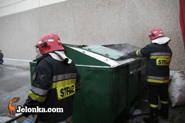nie-parkujcie-przy-smietnikach-dym-nad-jyskiem-30895
