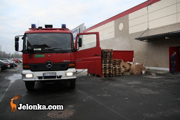 nie-parkujcie-przy-smietnikach-dym-nad-jyskiem-30895
