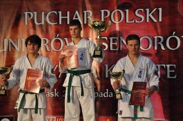 dobry-wystep-zawodnikow-oyamy-30925