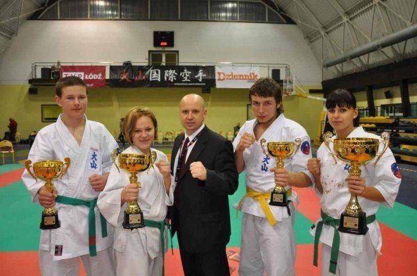 dobry-wystep-zawodnikow-oyamy-30925