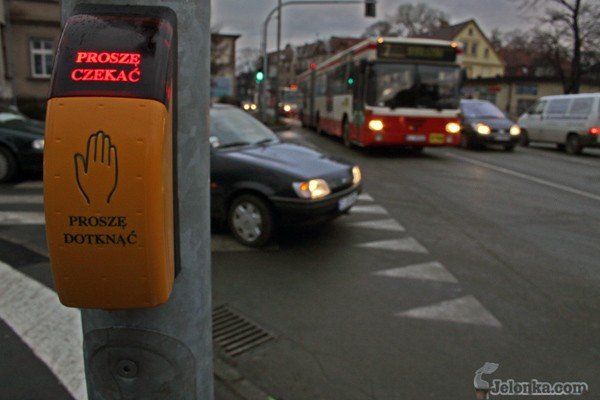 waczyli-inteligentne-swiata-korki-przy-maej-poczcie-30946