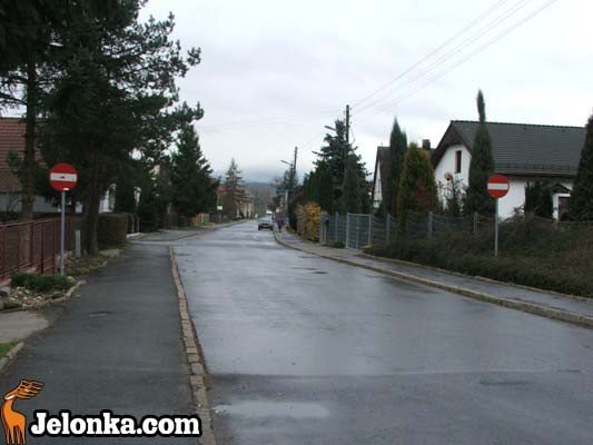 kontrowersyjny-zakaz-wjazdu-w-ul-paderewskiego-30959
