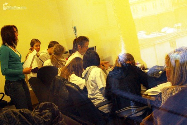 uczniowie-dziesiatki-w-naszej-redakcji-30977