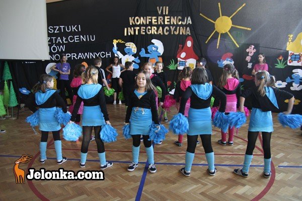 w-osemce-o-integracji-wiedza-prawie-wszystko-30991