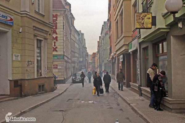 smierdzace-dymy-nad-srodmiesciem-31007